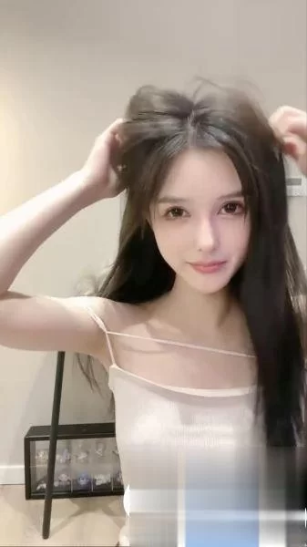 美女御姐 超极品尤物女神 香奈奈 天使面容魔鬼身材,顶级绿播下海【16v+9.89g】
