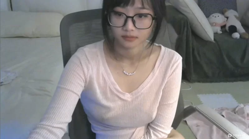 美女御姐 StripChat直播甄选合辑：S级混血女神ShiMi跳蛋自慰骑乘假屌 【32V+30p+21.4G】