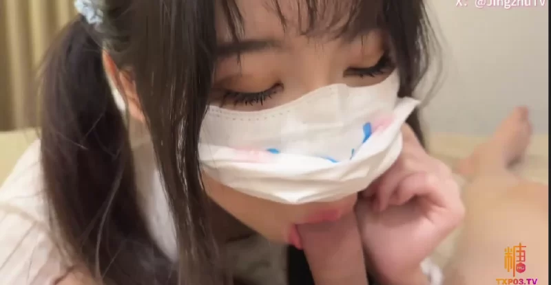 合法萝莉 极品身材感觉全是纯天然的感觉，就连这个批也是白嫩白【1+1.7G】