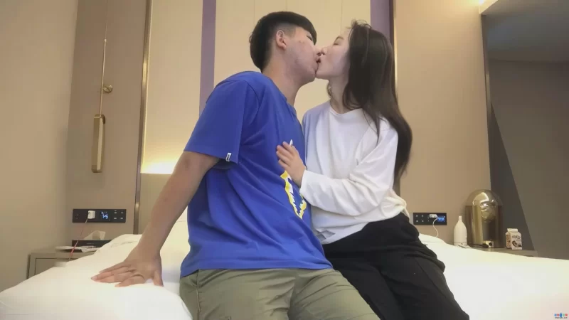 国产主播 [探花现场直播]完美身材妹子服务周到投入，被干久了【1V+3.8G】