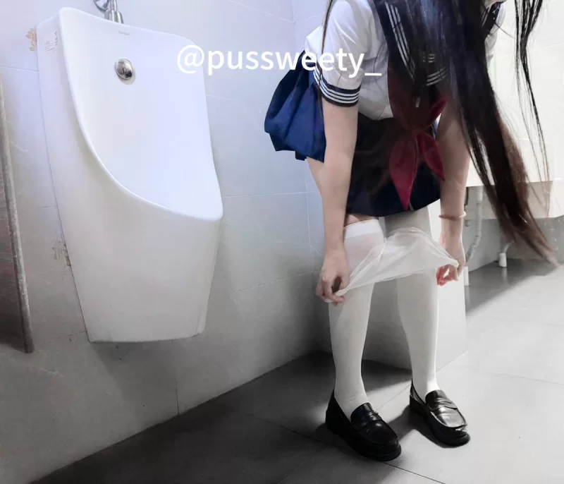 福利姬 玥玥酱 – [福利订阅] 35分钟 双马尾JK制服萝莉 福利订阅 [2【210P/49V+1.67G】