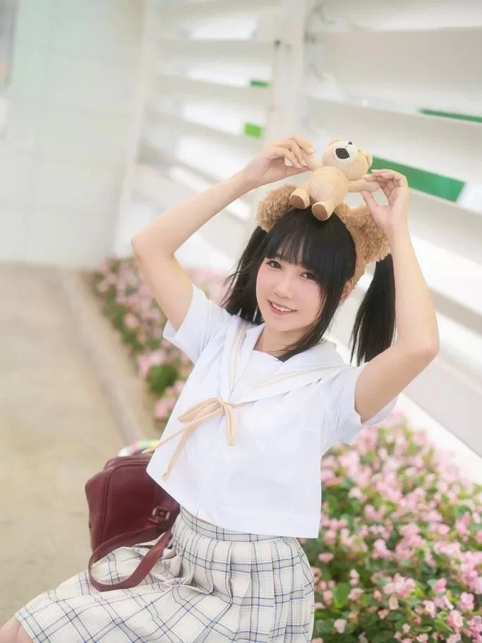国产coser 铭铭Kizami写真合集【npv+17.2g】