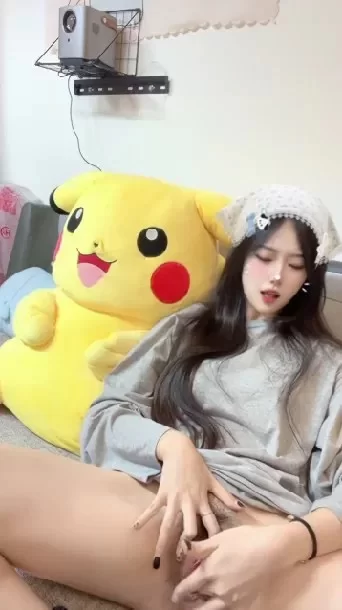 自拍 纯欲少女[swetty]定制自慰视频,有毛毛的小粉穴【NV+428M】