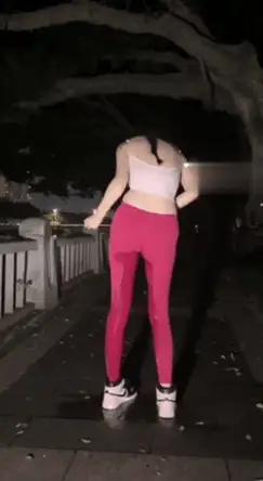 自拍 小美miyoki]最新流出-酒店大堂露出，夜跑瑜伽裤跳蛋漏尿【887M+5V】