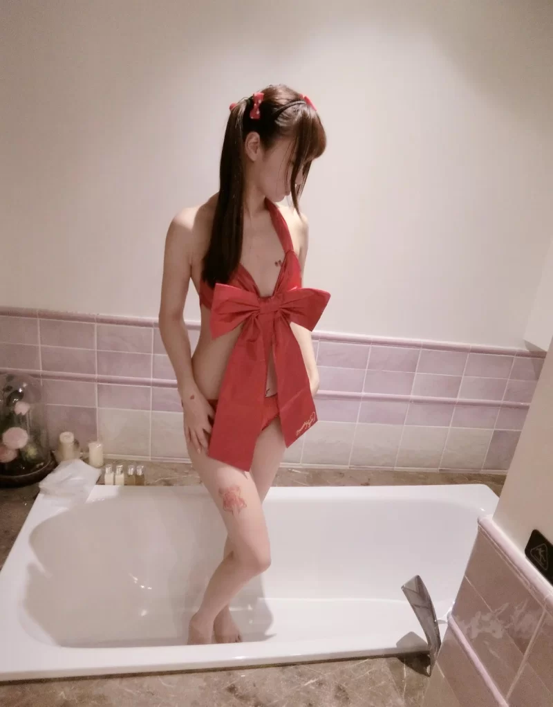 国产coser 双马尾少女赛高酱写真合集【npv+9.2g+】