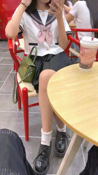 自拍 放暑假的极品JK学妹[江南第一深情]小学妹穿JK服那么诱人【1V+508M】