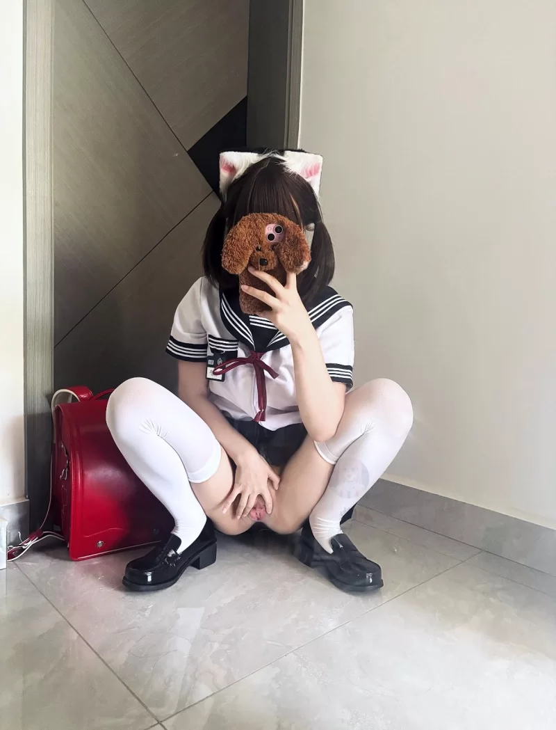 福利姬 酱紫玩@jiangziwan001 – [288门槛] [完整版] 36分钟 [13P31V-787MB] 【13p/31V+787M】