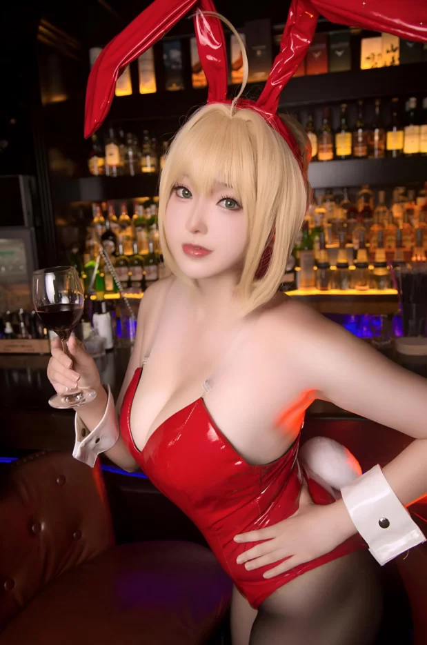 Cosplay 小容仔咕咕咕_FGO 尼禄[32P]【32P+350m】