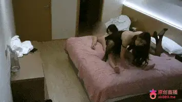 自拍 杏吧Up主[渣男]花1w约了两位顶级颜值姐妹花，姐姐奔放开朗很野，妹妹是兼职酒吧DJ【1+1.5g】