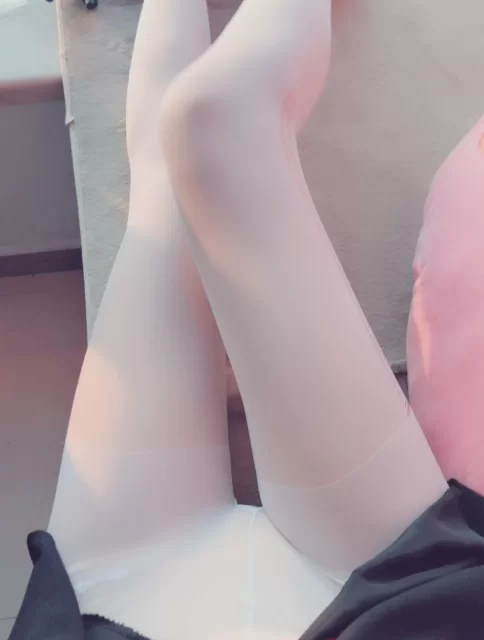 美腿/足控 露露学妹秀足福利小合集❤️【多v+557mb】