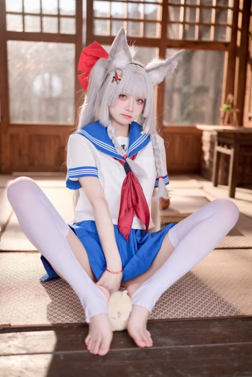 国产coser [COSPLAY] [九柒喵] 朝凪 JK【37p+200m】
