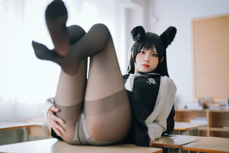 美女御姐 Onlyfans香港漂亮Coser茶茶【37v963p+2G】