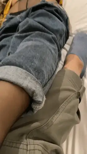 自拍 约炮花腿精神小妹 十分害羞一直用手遮挡自己的脸，无敌了【1v+335m】