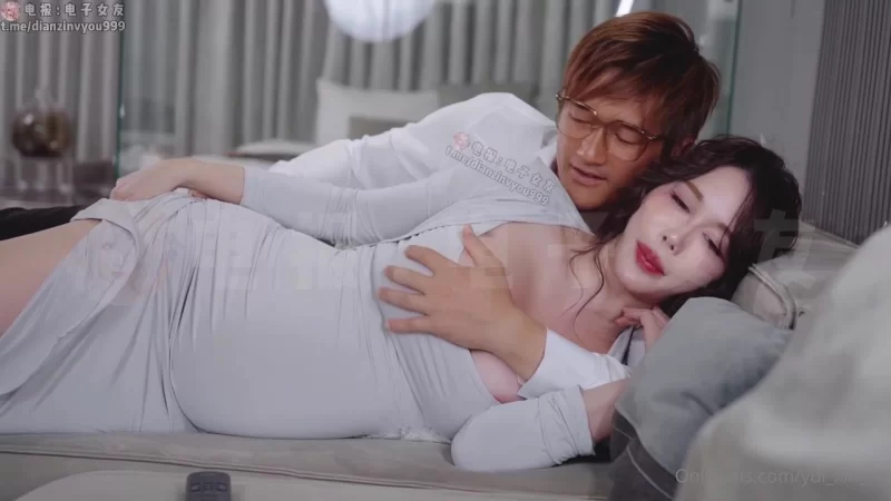 美女御姐 辛尤里-家里的客厅出租给外人，无意却让夫妻俩性爱时多【1v+1.05g】