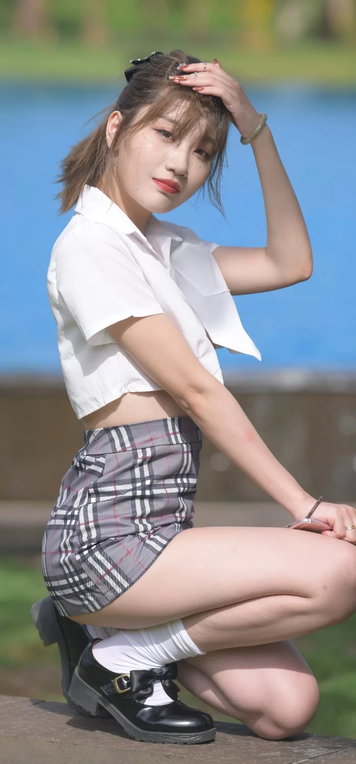 其他 魔镜街拍 - 格子包臀裙美女【1130p+3G】