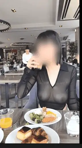 美女御姐 极品超大奶御姐qqq_qq77-各种超热闹人多的地方和闺蜜露出【44v+405p+2.31g】