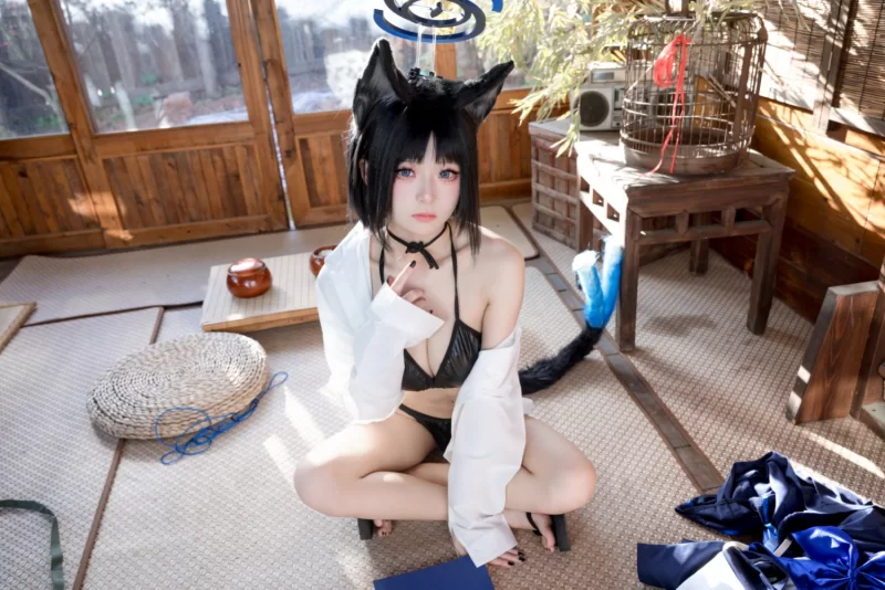 国产coser 九柒喵 NO.022 桔梗衬衫【10P+88M】