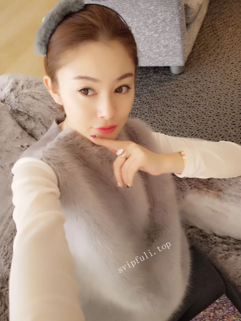 熟女少妇 云盘高质露脸泄密！女王范气质美女贵妇，日常生活奢侈【18v+445p+1.01g】