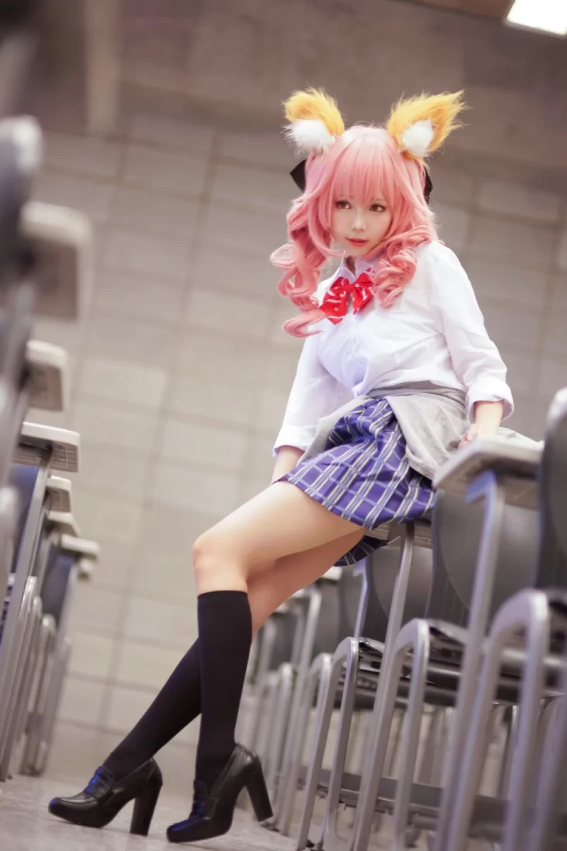 国产coser ElyEE子 玉藻前jk [32P 86.61 MB]【32P+86M】