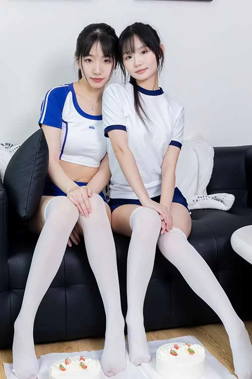 美腿/足控 袜啵啵-小甜豆甜甜圈-运动鞋、厚白丝大腿袜裸足【177p1v+1.9g】