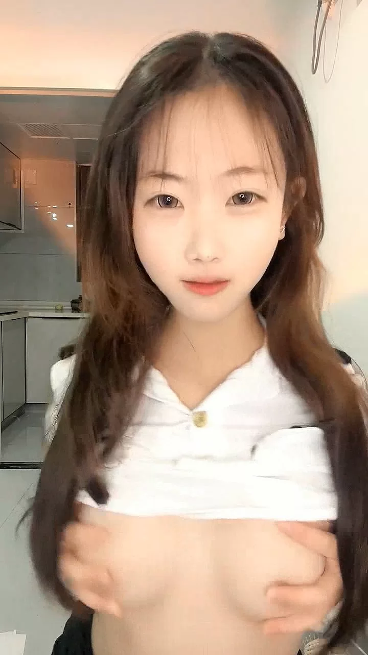 美女御姐 小美女的制服诱惑，全程露脸圆润的骚奶子，特写展示粉【2+2655MB】