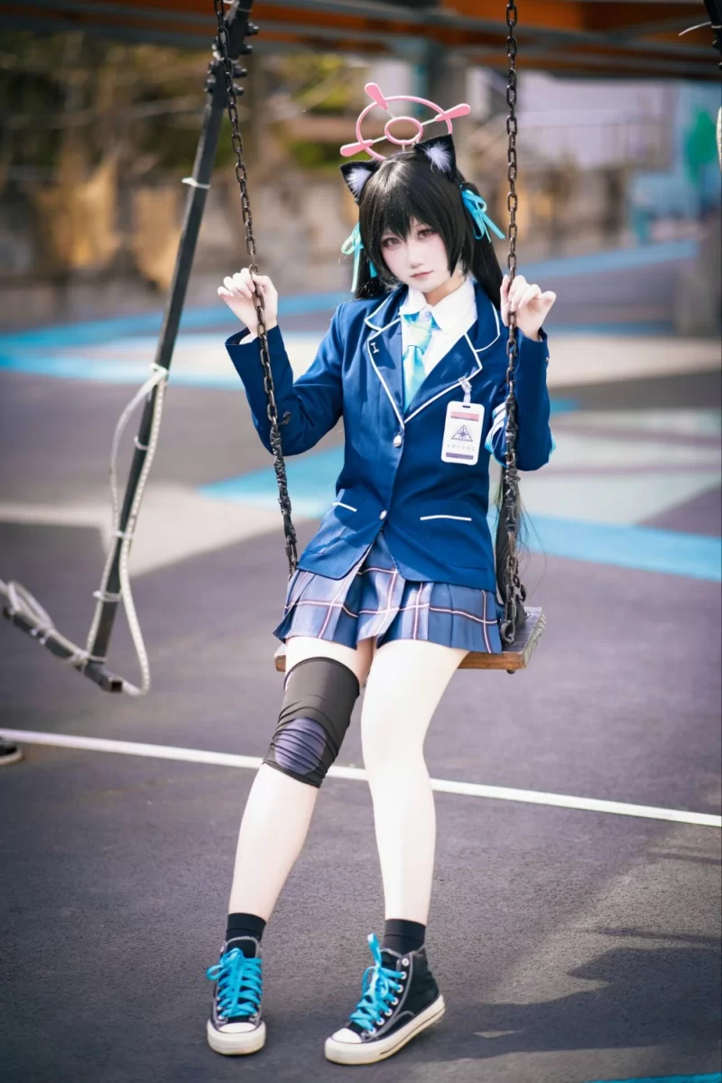 国产coser lunananya －黑见芹香 [25P 155.51 MB]【25P+155M】