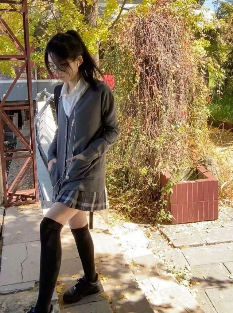 女大学生 国内某师范学院22级lvjiahui被金主爸爸包养【46P6V+241m】