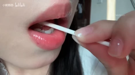 ASMR 小妮困困_棒棒糖棒棒糖！为什么吃棒棒糖会不自觉流口水【1v+290m】