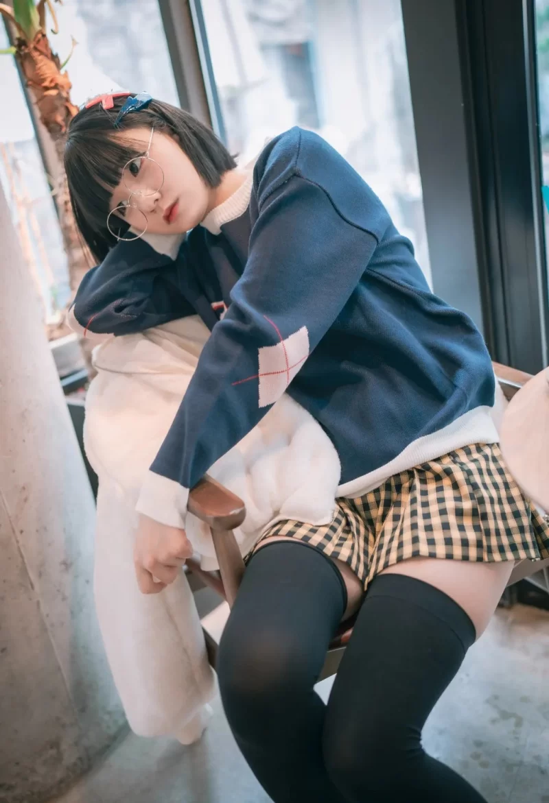 日韩coser Jenny (정제니)写真合集【npv+69.3g+】