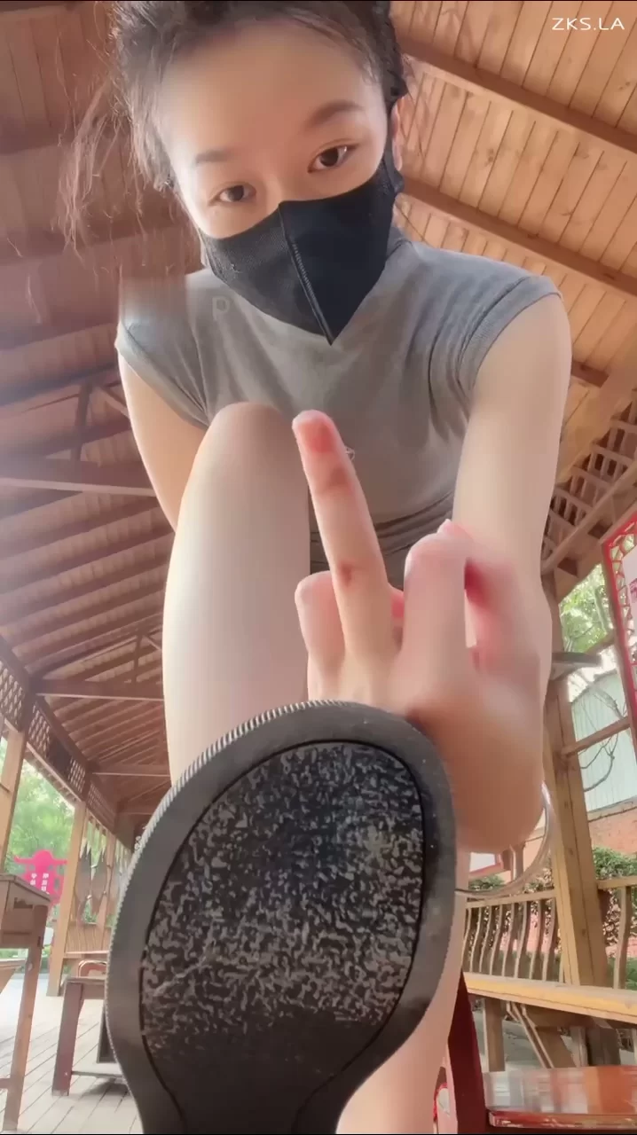 美腿/足控 万一 情侣主 调教绿奴 长腿车模 强制吞丝袜 户外刺激调教【1V+3.07GB】