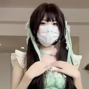 福利姬 推特软萌福利姬：QQ糖小朋友 @QvQiii8 12部赞助作品合集 1080P版【12V+5.1g】