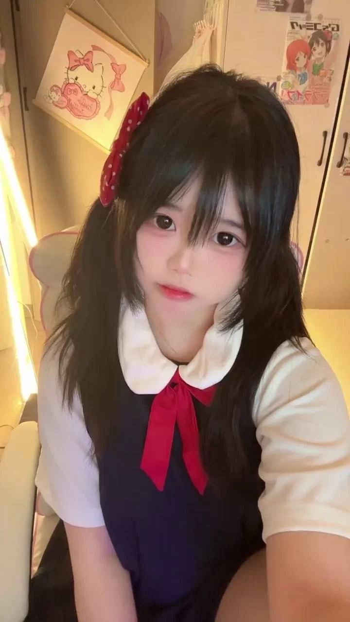 福利姬 幸酱@liangjiang051020 – [520门槛] 20分钟 抖音双马尾萝莉自慰【8V/8P+1.12G】