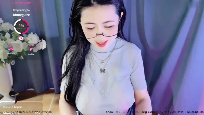 国产主播 [Stripchat]巨乳眼镜少妇「candy-yiyi」大假屌抽插吐舌头，【1v+817m】