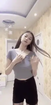 美女御姐 快手抖音颜值精选25.6月合集]各路网红美女闪现露点走光【135v+1.68g】