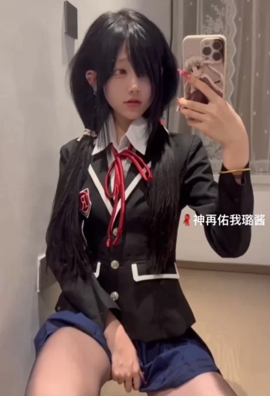 自拍 超级无敌反差表cos超级骚颜值高的一批【1v+200mb】