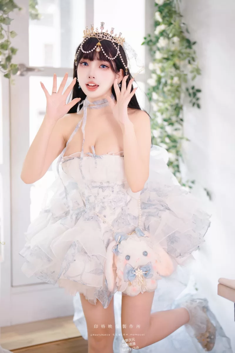 福利姬 慕慕Momo NO.022 Birthday Day 永远的小公主【54P2V+1.2GB】