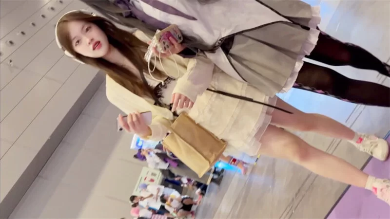 美女御姐 气质小骚货米拉角色扮演，护士长病床上自慰操逼，无毛【2+2603MB】
