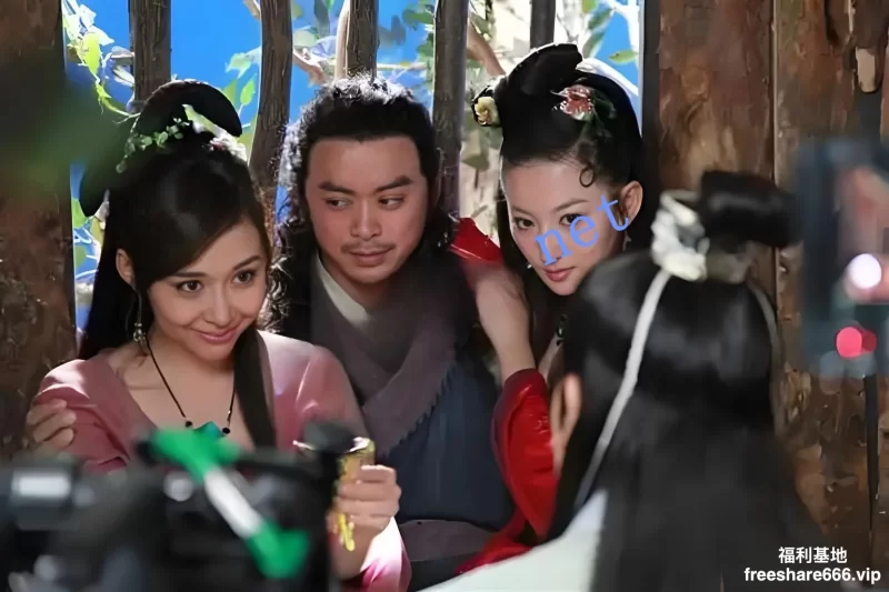 国产模特 中国内地女演员李宛仪大尺度露三点私拍流出【1+370M】