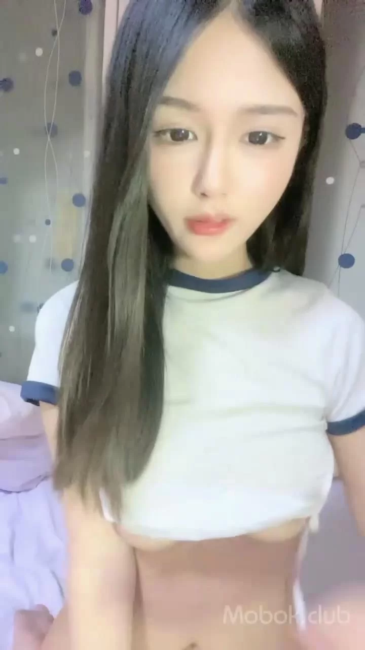 美女御姐 高颜值清纯9分美少女,洁白上衣差点兜不住大奶子,衣服撩【1v+1.13g】