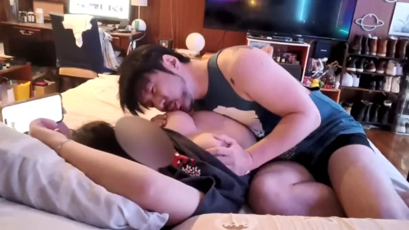 自拍 惯犯凶狠出击满满巨乳呈现 慢慢插入罐穴慢慢享受她的叫声【1V+514M】