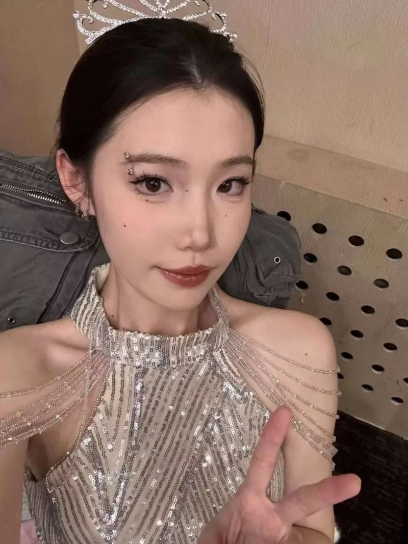 自拍 [极品泄密]真实调教极品大学生眼镜反差婊 身材超好 肤【1V+7P+633M】