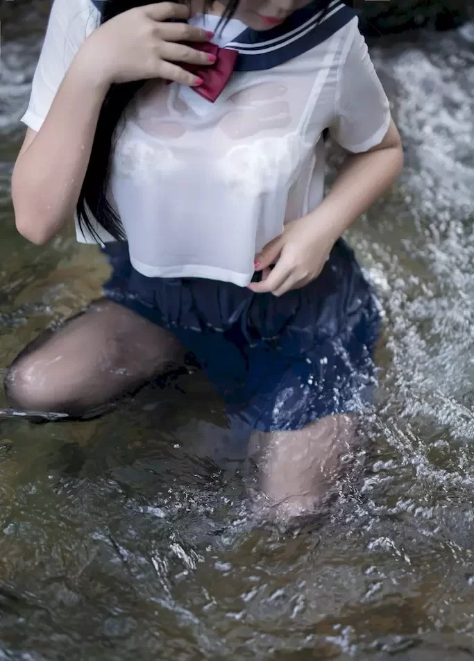 国产coser 白烨写真合集【npv+56.72g+】