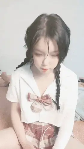 自拍 最新下海小仙女純欲小白兔紮着兩隻辮子的小妹被兩個男【1+5383MB】
