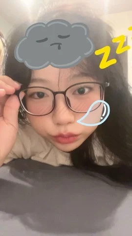 自拍 超骚的反差眼镜妹momocats全套视频+生活照大流出【12p+25v+452M】