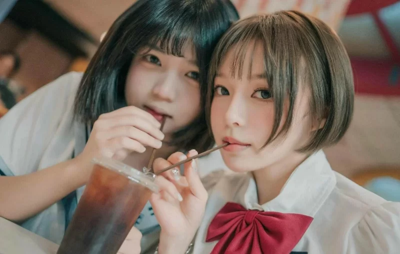 自拍 真神知一妹妹乳钉阴环视图合集【1+2g】