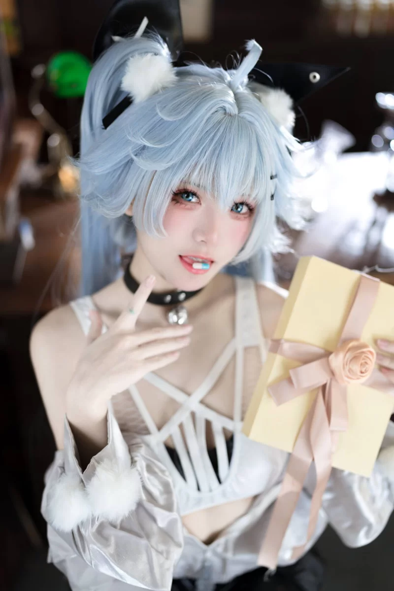国产coser 九柒喵 - 芙洛伦 药心 少女前线【29P+167M】