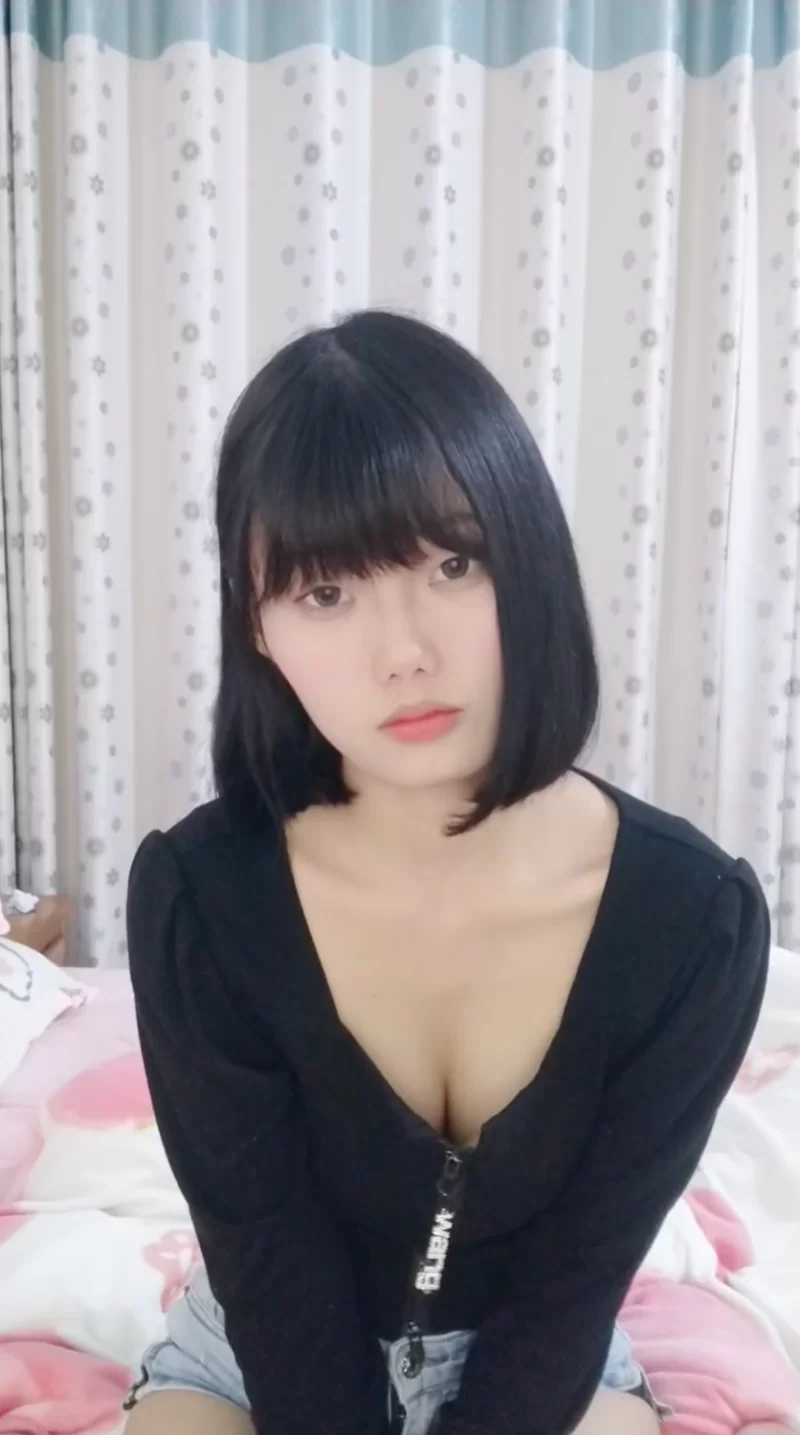 国产主播 [茜茜是旺仔小馒头]自整理40G合集 三个极品学生妹细腰美乳【29v+40.33G】