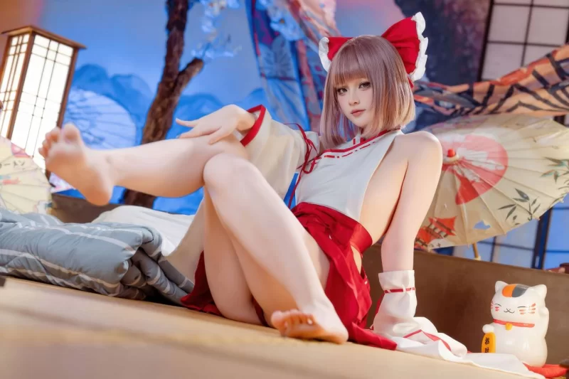 国产coser 屿鱼 - 兼职巫女【66P+639M】