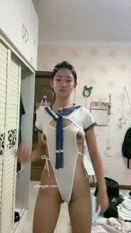 女大学生 [裸舞]快手乳晕萌妹和颜值学妹 俩定制裸舞自慰视频【14v+397M】