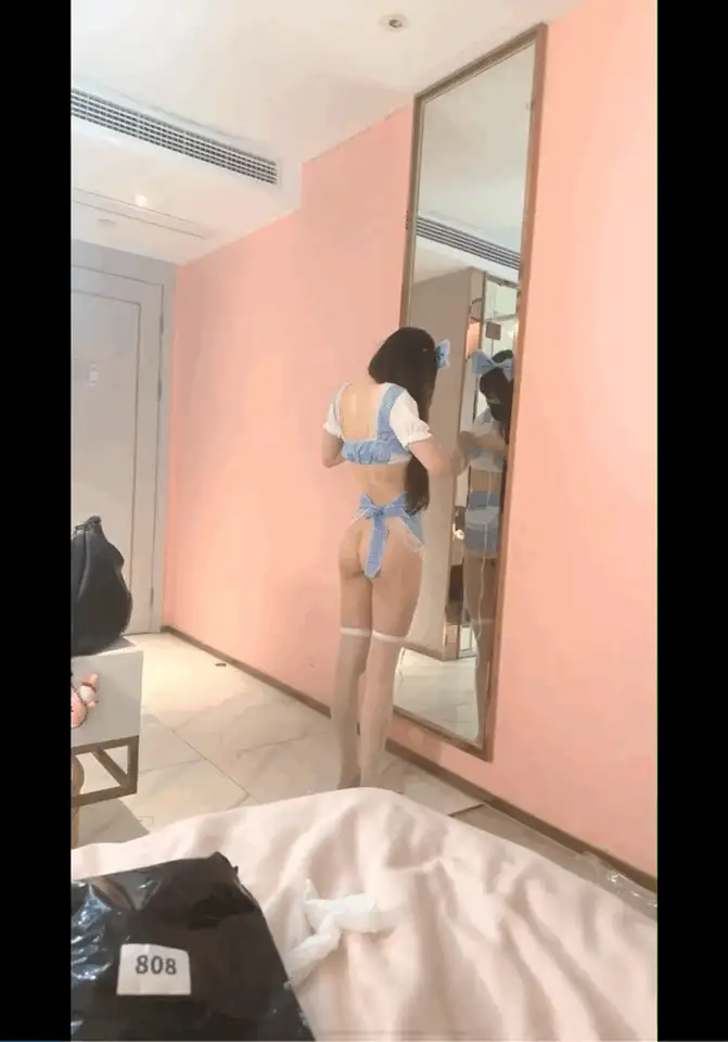 自拍 极品清纯萝莉美女 18岁清纯学妹 完美身材 完美炮架 啪啪【21V+12g】